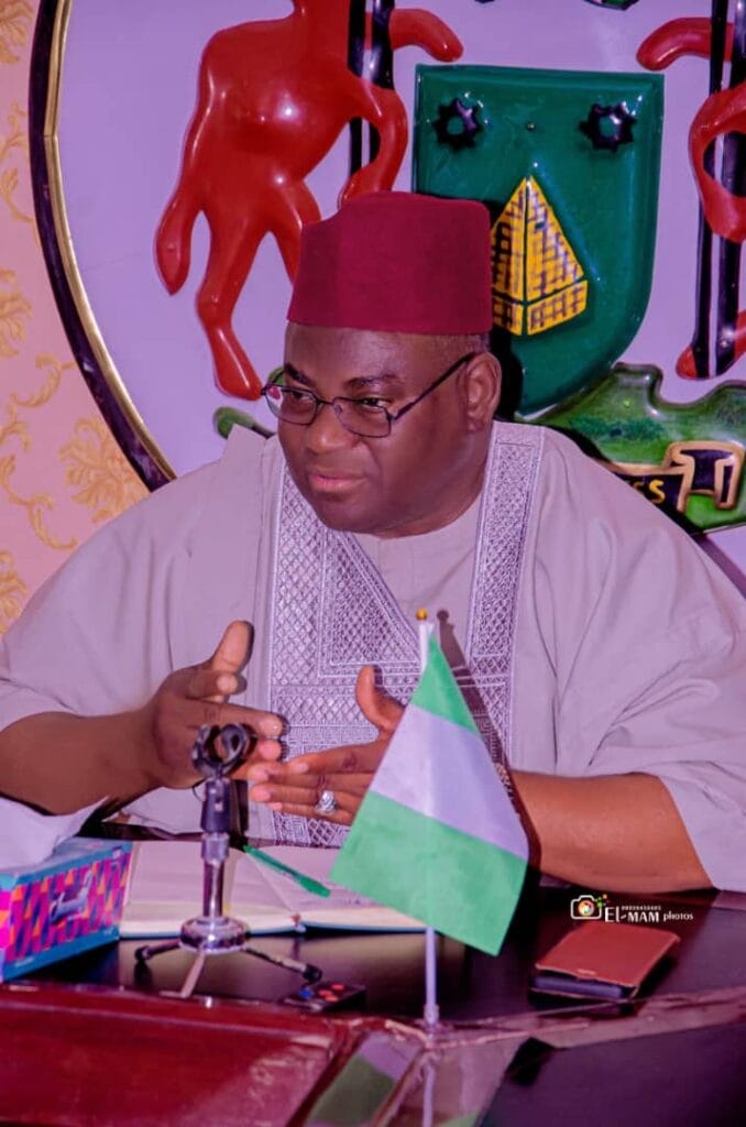 0b4a61fa 50fe 414e 9934 8db442a48d3b