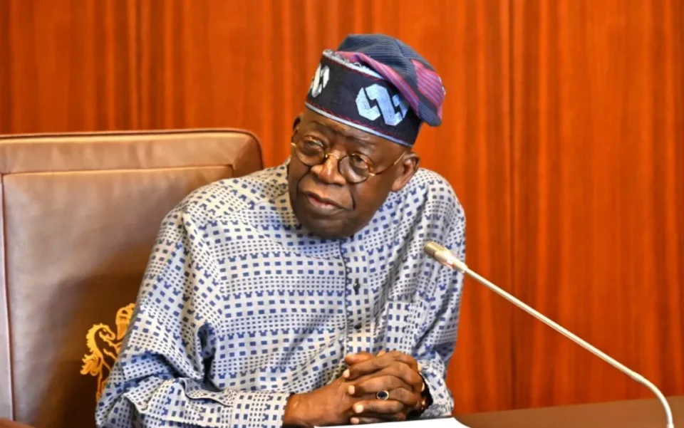 ‘KU BAR SARAKUNA CIKIN AL’AMURAN GARGAJIYA’ – ‘YAN TAKARAR GWAMNAN APC 10 A KWARA SUN GARGAƊI TINUBU Bola Tinubu 960x601
